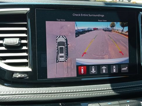 Used 2026 Chrysler Pacifica Select w/ S Appearance Package AWD/4WD image 14