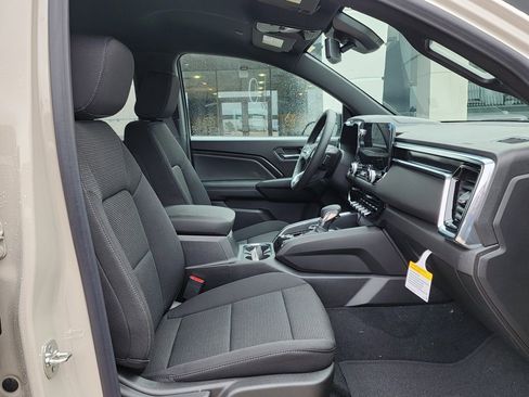 New 2026 GMC Canyon Elevation w/ Convenience Package image 39