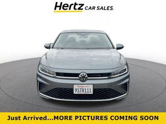 Used 2025 Volkswagen Jetta SE video 1