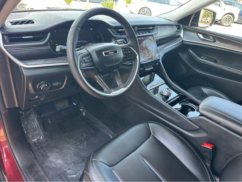 Used 2023 Jeep Grand Cherokee L Limited RWD image 16