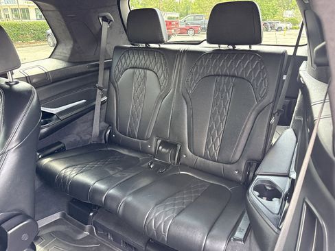 Used 2025 BMW X7 M60i AWD/4WD image 14