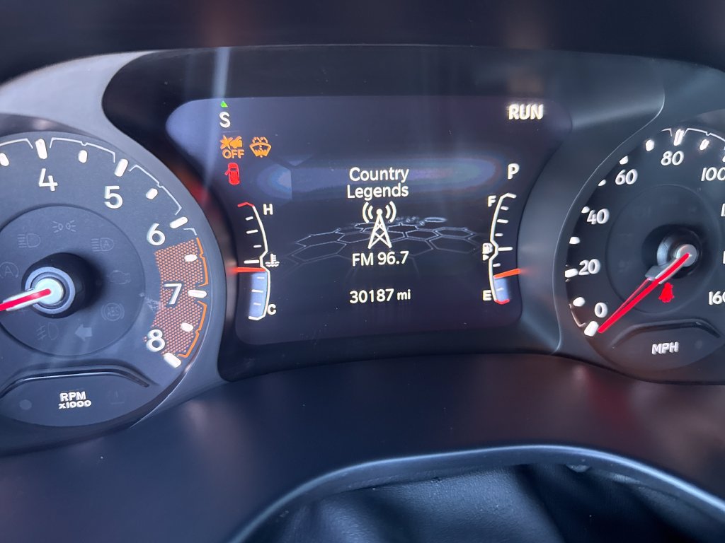 Used 2025 Jeep Compass Trailhawk AWD/4WD image 18