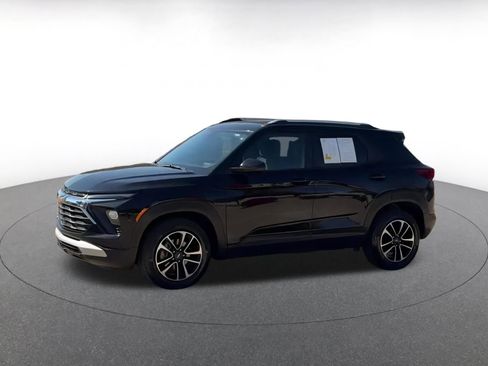 Used 2025 Chevrolet TrailBlazer LT image 8