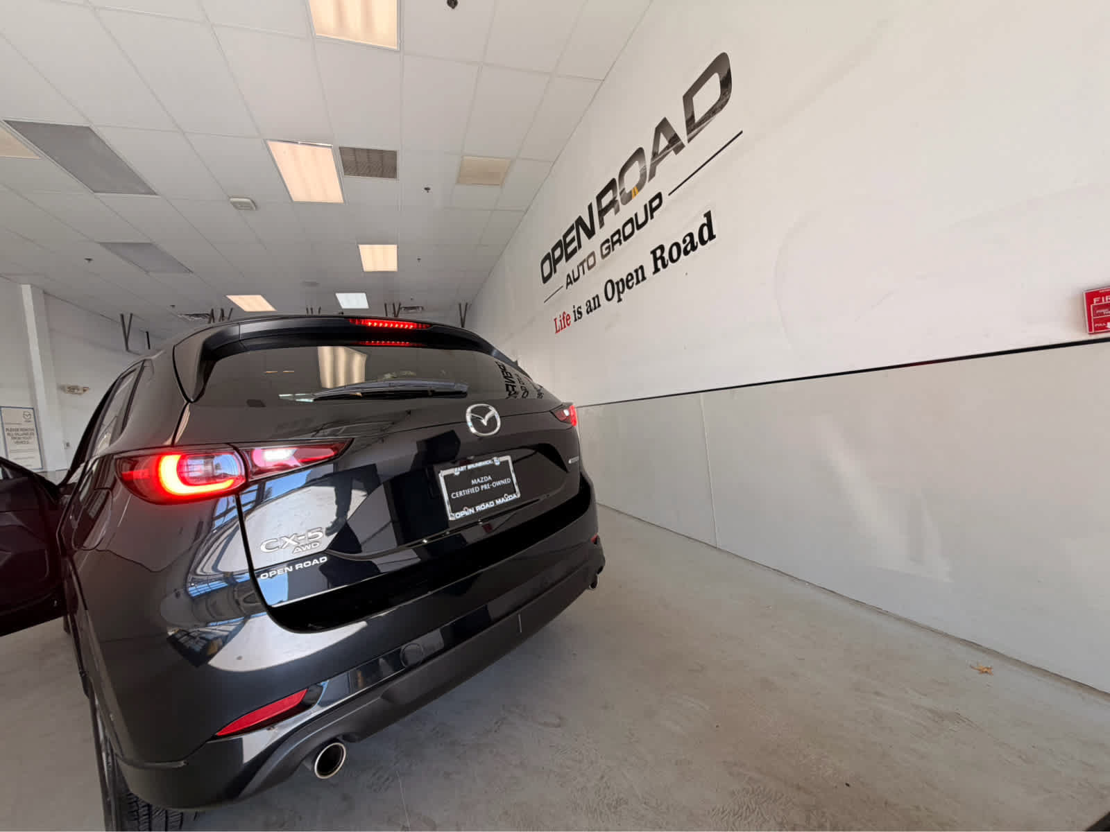 Certified 2024 MAZDA CX-5 AWD 2.5 S w/ Preferred Package image 9