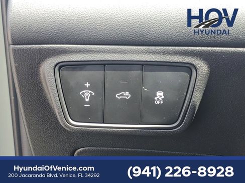 Certified 2023 Hyundai Santa Cruz SE AWD/4WD image 25