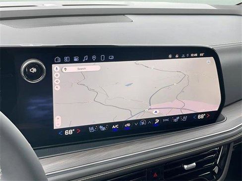 New 2025 Chevrolet Suburban Premier image 16