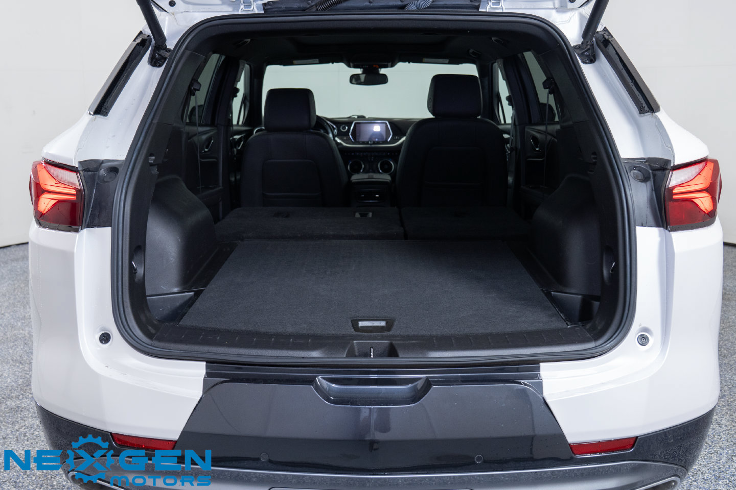Used 2022 Chevrolet Blazer Premier w/ Enhanced Convenience Package AWD/4WD image 39