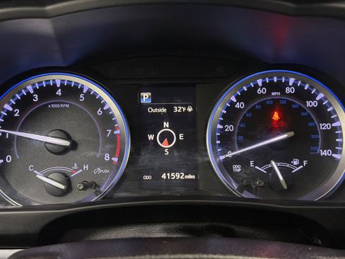 Used 2018 Toyota Highlander XLE image 24