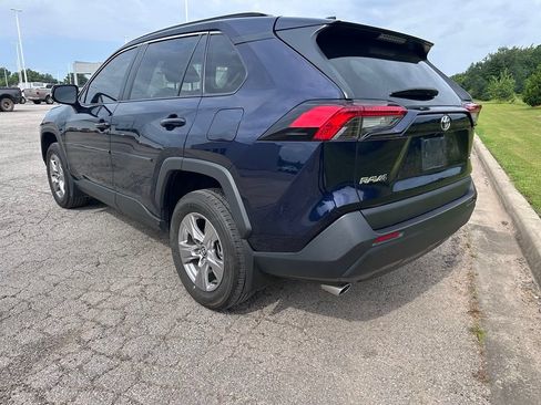 Used 2024 Toyota RAV4 XLE w/ Convenience Package FWD image 9