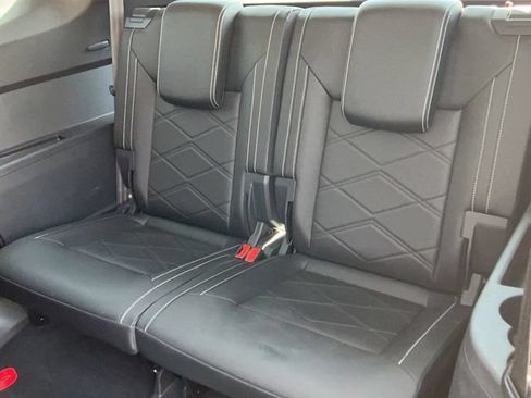 Used 2026 Volkswagen Atlas SE FWD image 15