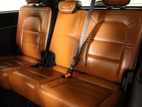 Used 2019 Lincoln Navigator L Reserve AWD/4WD image 14