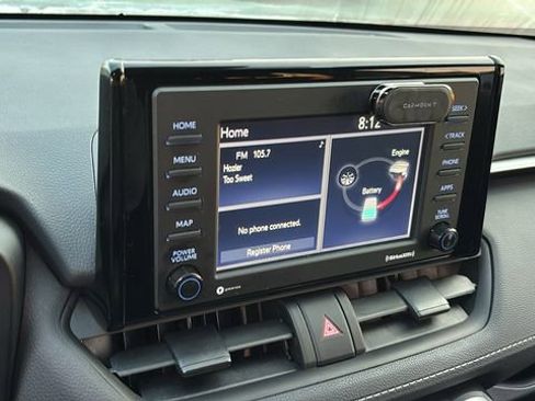 Used 2022 Toyota RAV4 XLE image 19