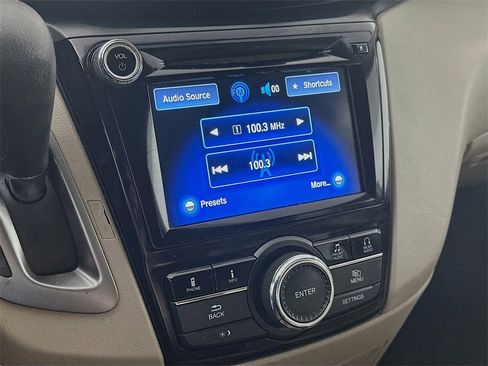 Used 2016 Honda Odyssey SE image 18
