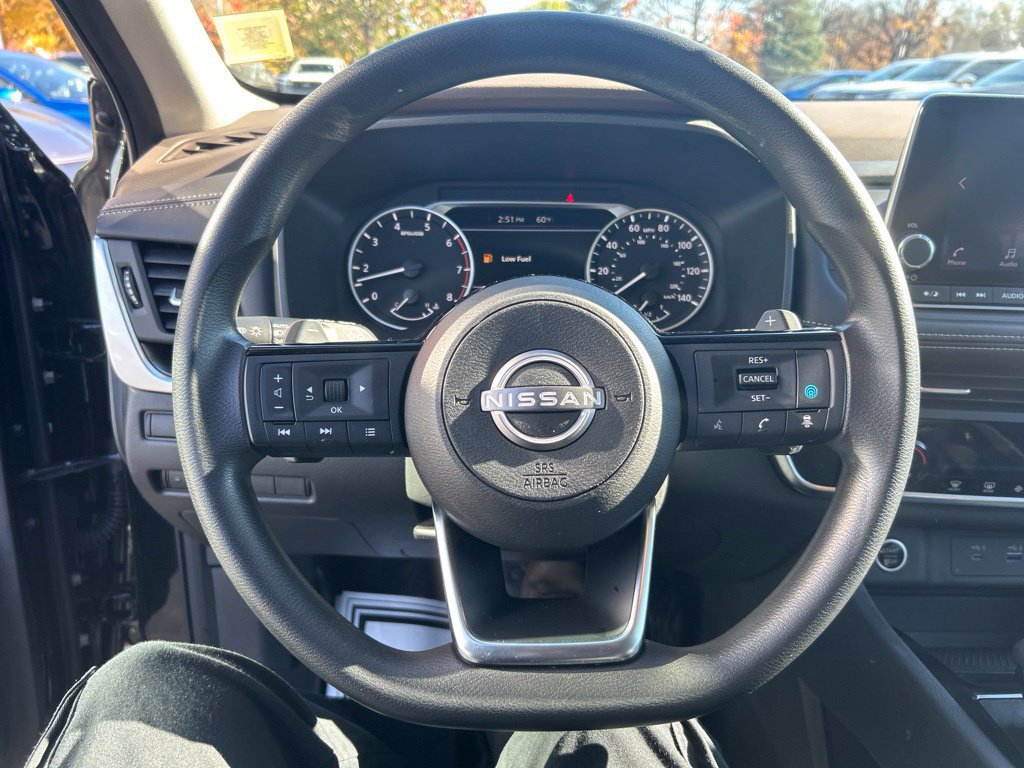 Used 2023 Nissan Rogue SV AWD/4WD image 14