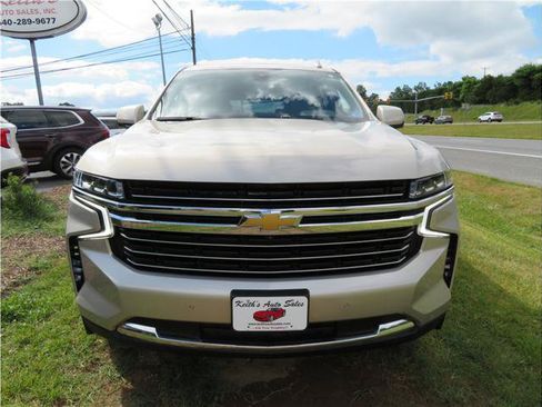 Used 2021 Chevrolet Suburban LT w/ LT Signature Package AWD/4WD image 19