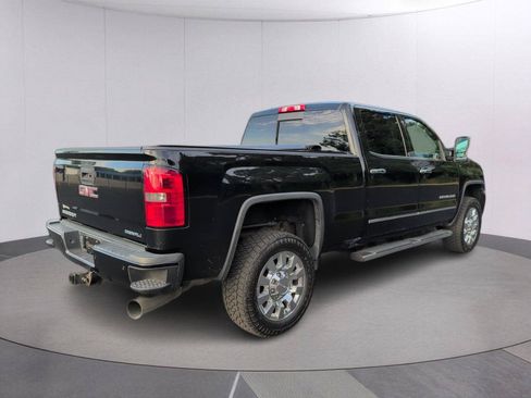 Used 2018 GMC Sierra 2500 Denali AWD/4WD image 7