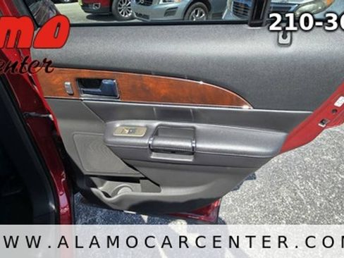 Used 2013 Lincoln MKX FWD image 23