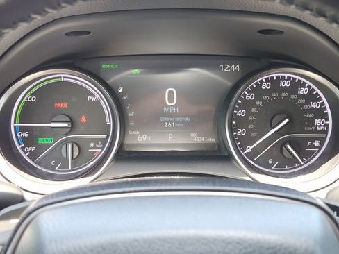 Used 2024 Toyota Camry XSE w/ Cold Weather Package FWD image 16