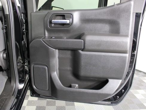Used 2021 GMC Sierra 1500 4x4 Crew Cab w/ Sierra Value Package image 29