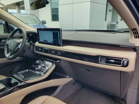 Used 2022 Lincoln Nautilus Reserve image 34