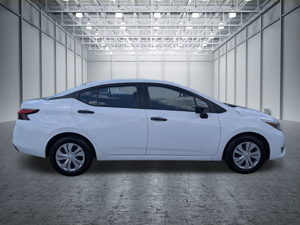 Used 2025 Nissan Versa S FWD image 7
