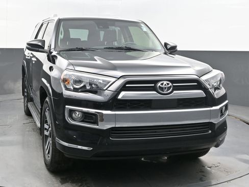 Used 2020 Toyota 4Runner Limited image 3
