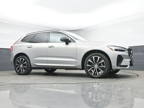 Used 2023 Volvo XC60 B5 Plus w/ Climate Package image 10