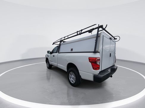 Used 2017 Nissan Titan S image 7
