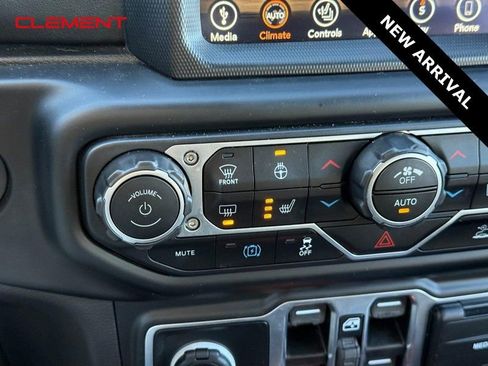 Used 2023 Jeep Wrangler Unlimited Sahara w/ Cold Weather Group image 24