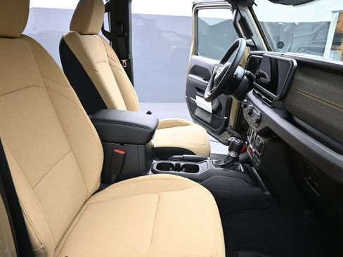 New 2026 Jeep Gladiator Willys AWD/4WD image 27