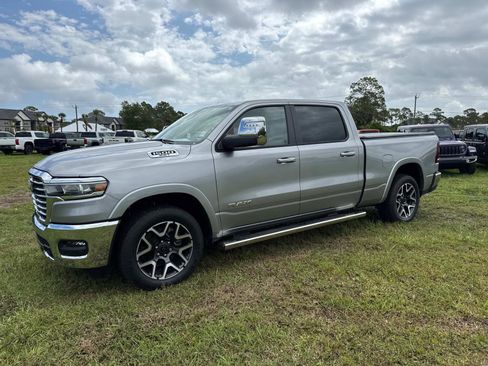 Used 2025 RAM 1500 Laramie w/ Trailer Tow Group AWD/4WD image 7
