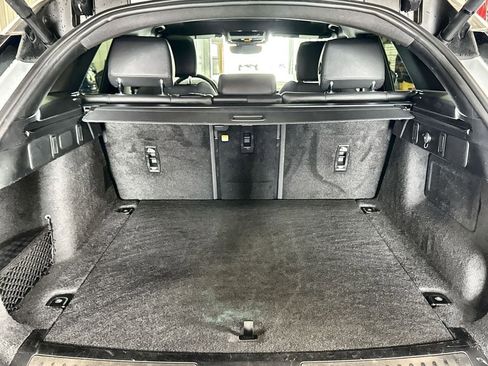 Used 2025 Land Rover Range Rover Velar Dynamic SE image 30