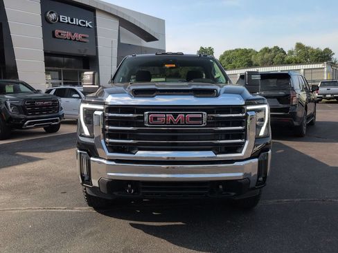 New 2026 GMC Sierra 2500 SLE w/ SLE Convenience Package AWD/4WD image 2
