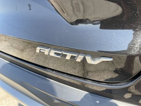 Used 2025 Chevrolet Trax ACTIV w/ Sunroof Package FWD image 9