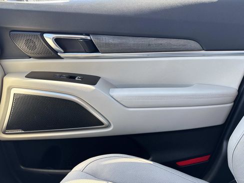 Used 2022 Kia Telluride EX w/ EX Premium Package image 23