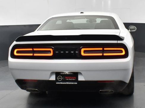 Used 2023 Dodge Challenger SXT image 7