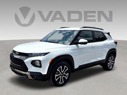 Used 2023 Chevrolet TrailBlazer ACTIV w/ Convenience Package FWD image 3