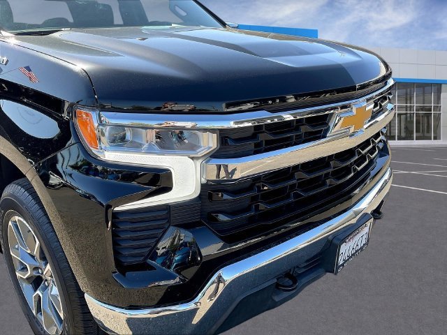 Used 2022 Chevrolet Silverado 1500 LT AWD/4WD image 35