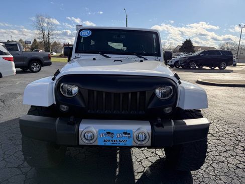 Used 2017 Jeep Wrangler Unlimited Sahara w/ Connectivity Group image 3