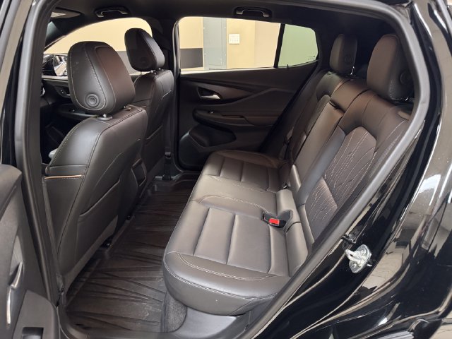 Used 2025 Buick Envista Avenir FWD image 19