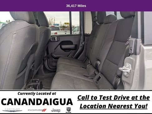 Used 2022 Jeep Gladiator Sport image 16