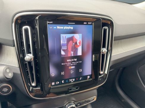 Certified 2023 Volvo XC40 B5 Plus w/ Protection Package Premier image 23