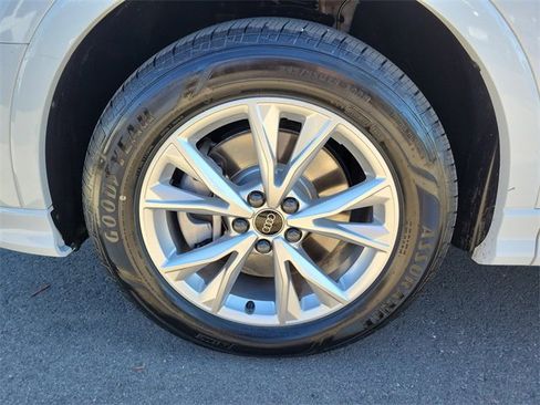 Used 2022 Audi Q3 2.0T Premium w/ Convenience Package image 31