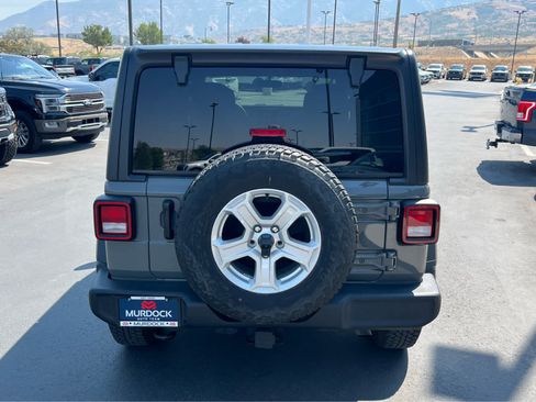 Used 2021 Jeep Wrangler Unlimited Sport AWD/4WD image 9