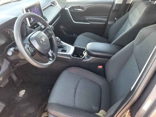 Used 2025 Toyota RAV4 XLE AWD/4WD image 12