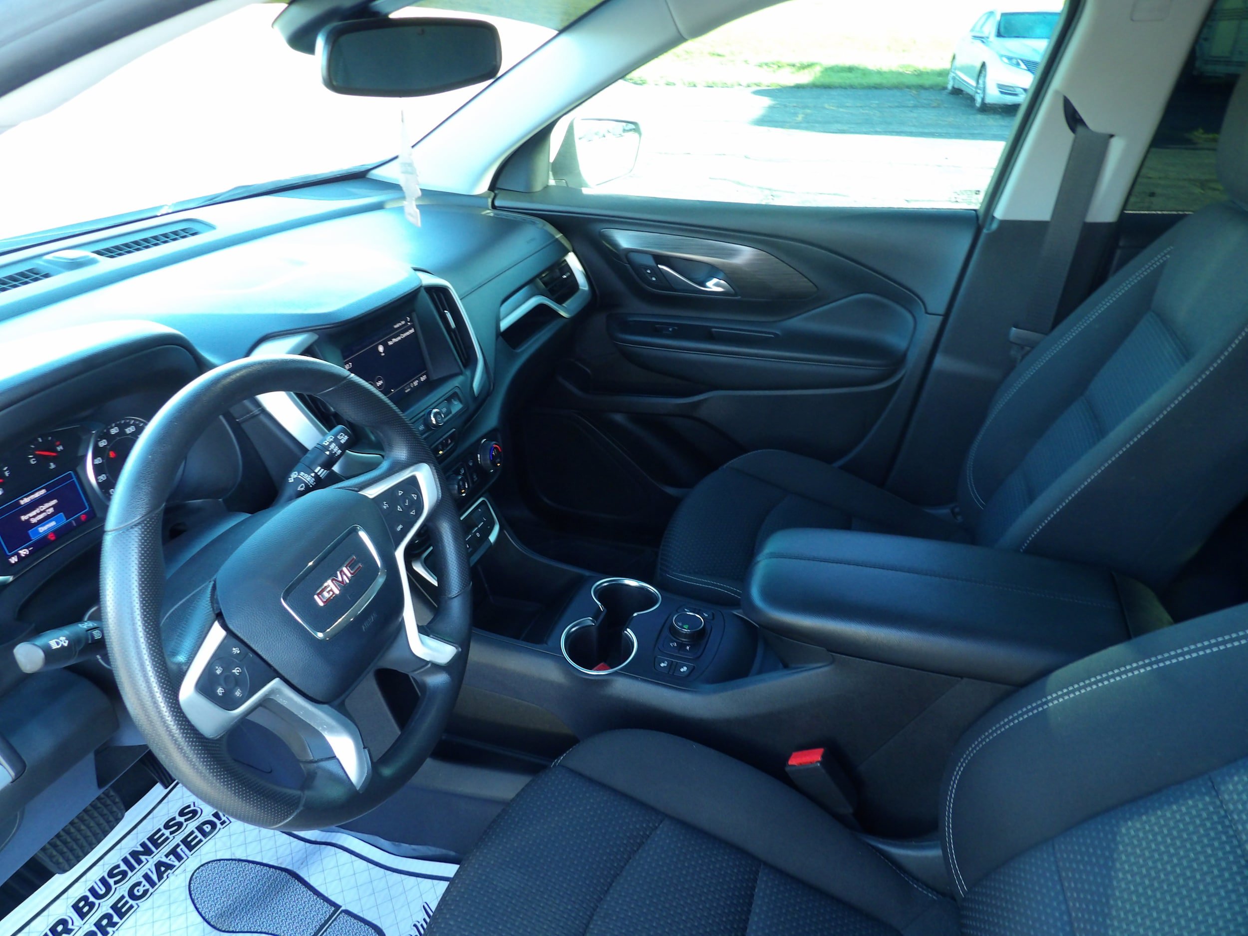 Used 2022 GMC Terrain SLE w/ Driver Convenience Package FWD image 13