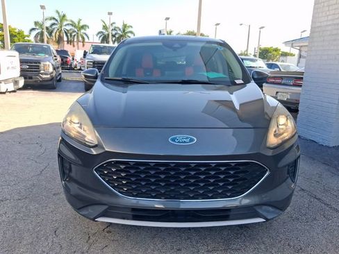 Used 2020 Ford Escape SE FWD image 2
