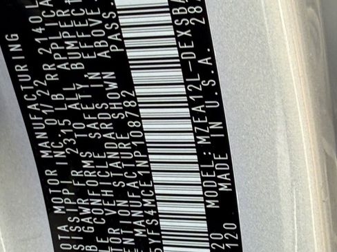 Used 2022 Toyota Corolla SE w/ Carpet Mat Package (TMS) image 32