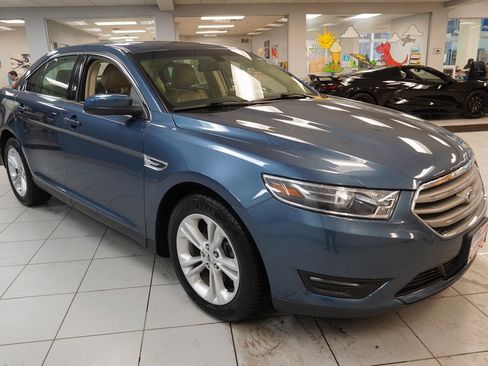 Used 2018 Ford Taurus SEL image 13