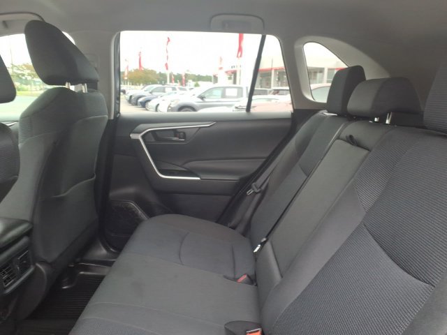 Used 2024 Toyota RAV4 LE FWD image 8